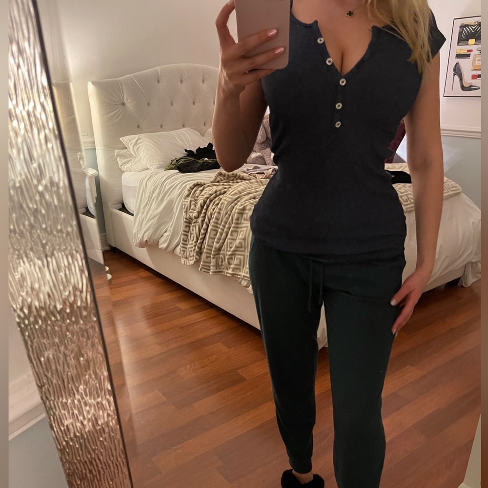 button up top - Picture 2 of 4